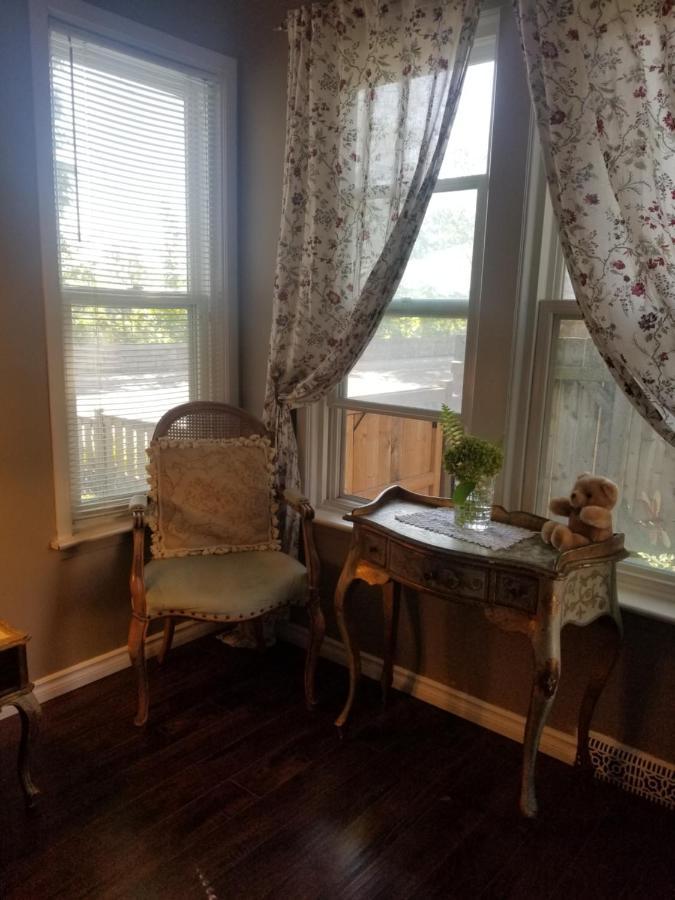 Adam Bed & Breakfast Niagara Falls