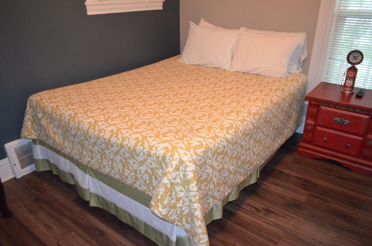 Adam Bed & Breakfast 3*