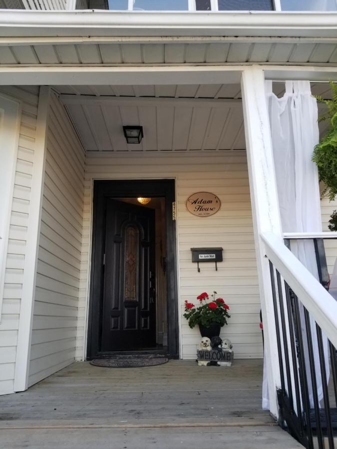 Adam Bed & Breakfast