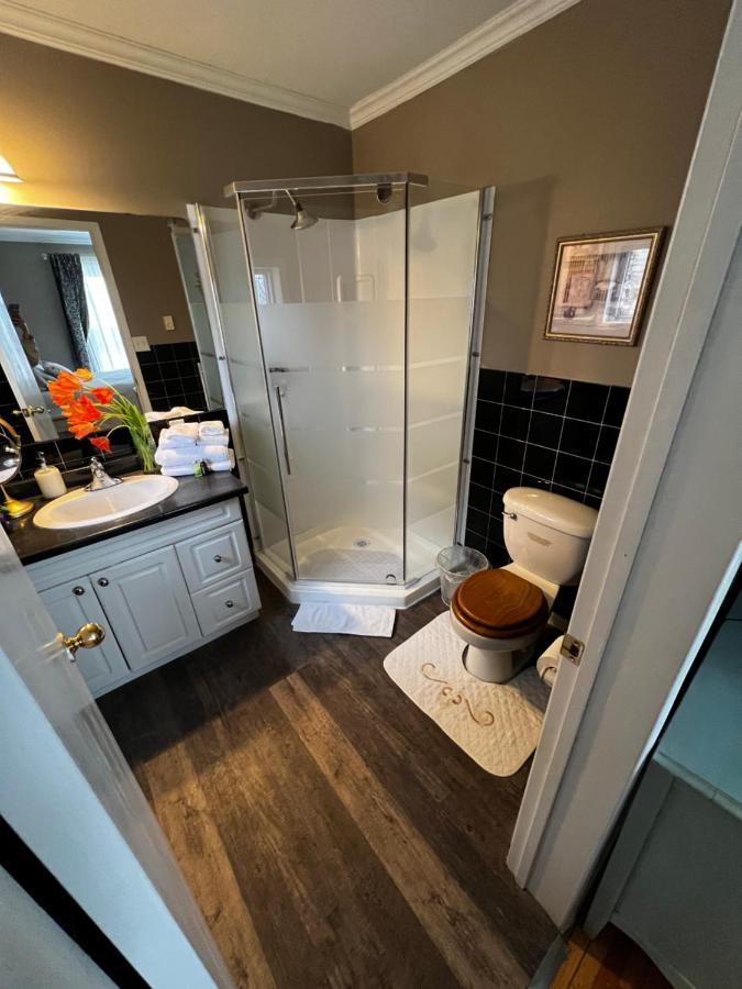 Adam Bed & Breakfast 3*